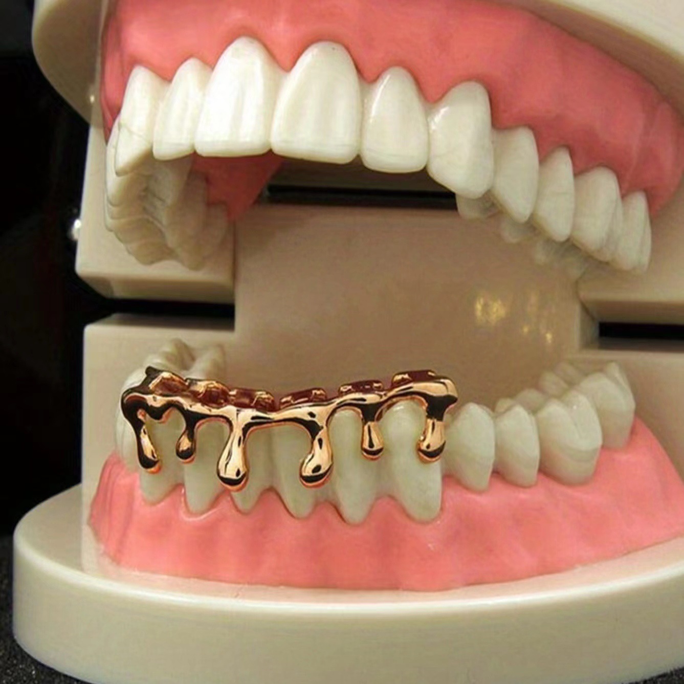 حلي الأسنان السفلية للأسنان ال - مراجعة Body Jewelry Europe وسعره