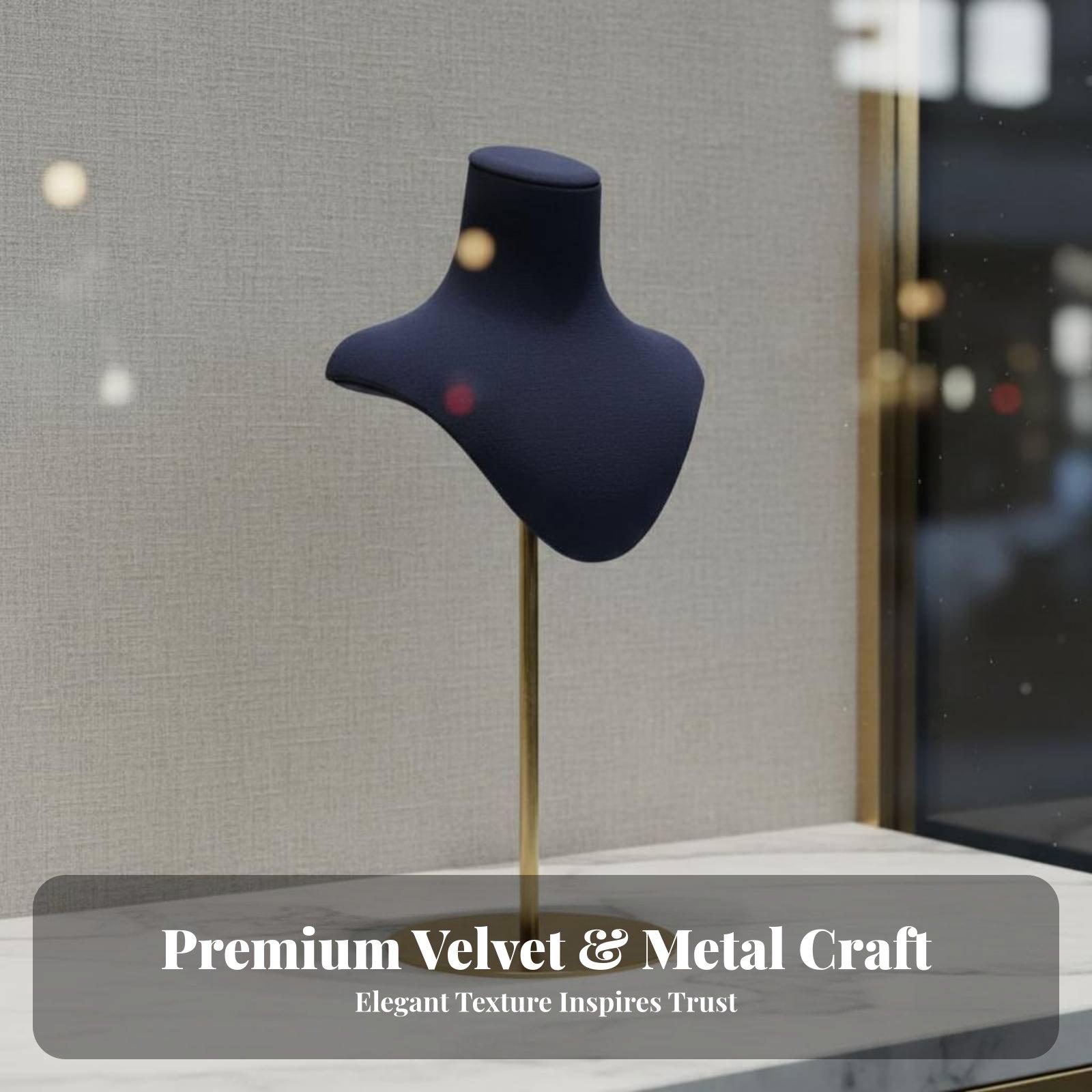 حامل عرض قلادات على شكل تمثال  - مراجعة Body Jewelry In Store وسعره